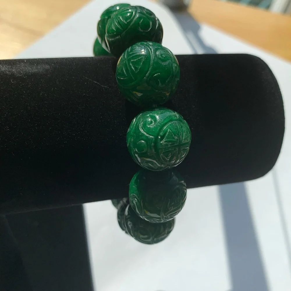 Green Jade Carved Beads